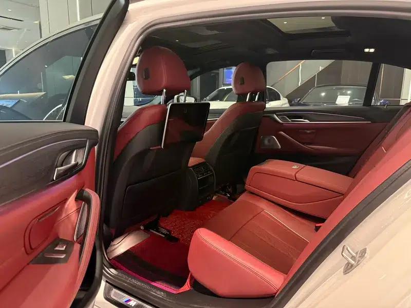 2021 BMW 5 Series 530Li Leading Edition M Sport Package — миниатюра 11