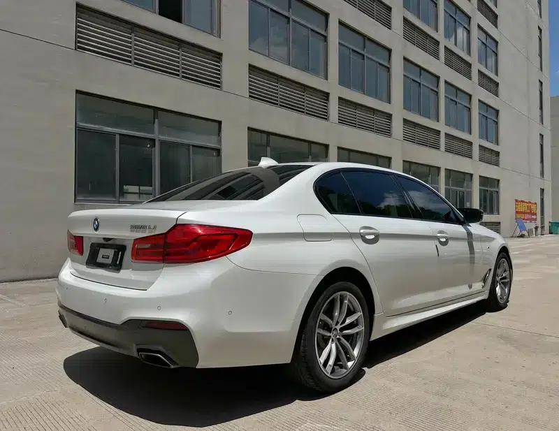 2019 BMW 5 Series 525Li M Sport Package — миниатюра 7