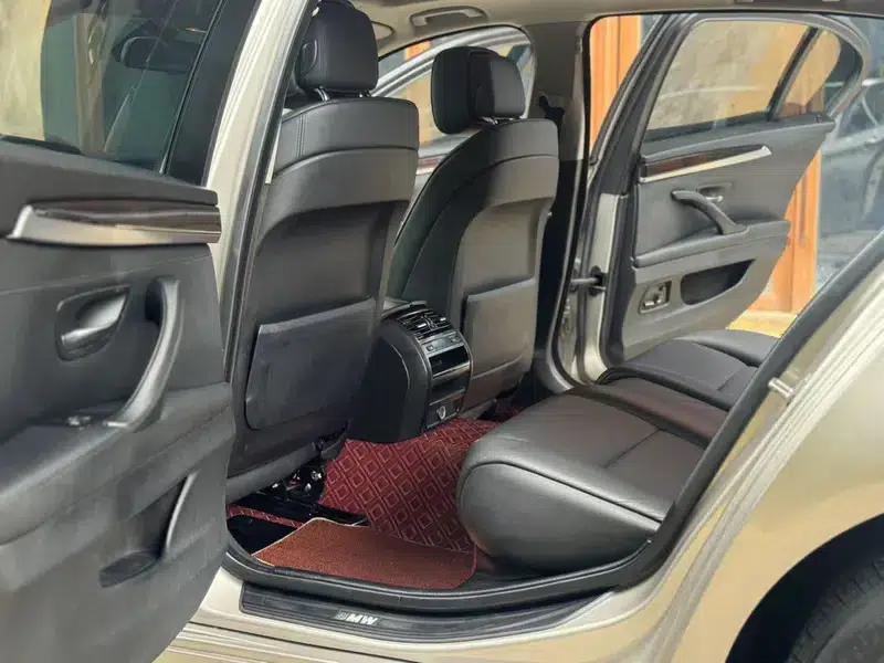 BMW 5 Series 2010 523Li Leading Edition — миниатюра 11