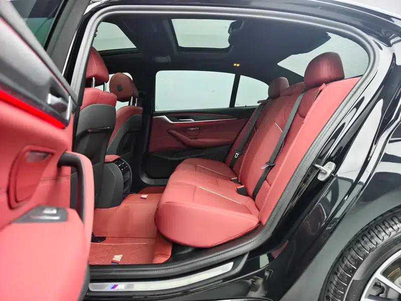 2023 BMW 5 Series 530Li Leading Edition M Sport Package — миниатюра 9