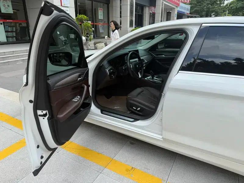 BMW 5 Series 2020 530Li Leading Luxury Package — миниатюра 13