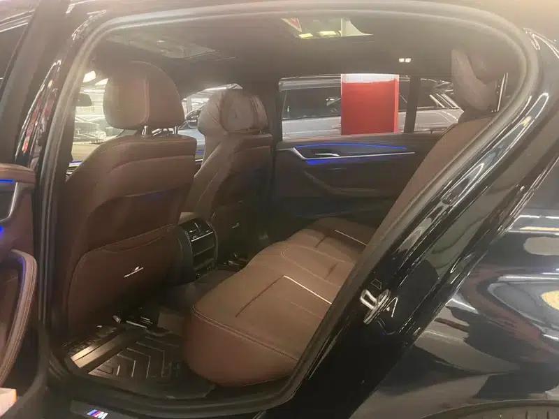 2022 BMW 5 Series Facelift 530Li Leading Edition M Sport Package — миниатюра 14