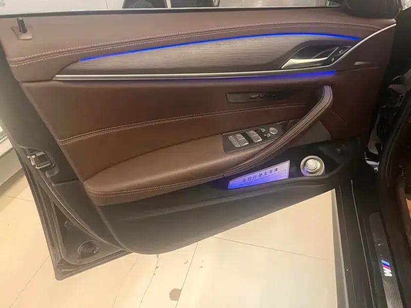 2022 BMW 5 Series Facelift 530Li Leading Edition M Sport Package — миниатюра 15