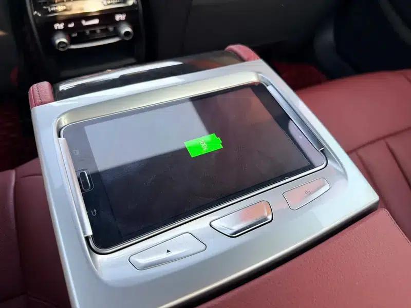2020 BMW 5 Series 530Li Luxury M Sport Package — миниатюра 7