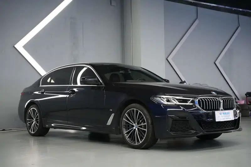 2022 BMW 5 Series Facelift 530Li Leading Edition M Sport Package — миниатюра 3