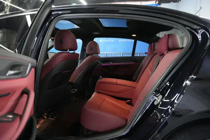 2022 BMW 5 Series Facelift 530Li Leading Edition M Sport Package — миниатюра 22