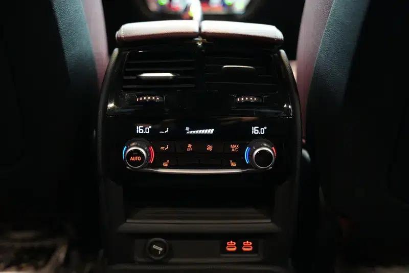 2022 BMW 5 Series Facelift 530Li Leading Edition M Sport Package — миниатюра 10