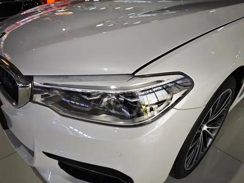 2020 BMW 5 Series 530Li Luxury M Sport Package — миниатюра 7