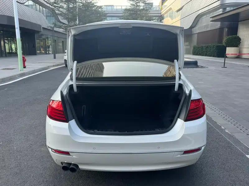 2014 BMW 5 Series 525Li Luxury Design Package — миниатюра 33