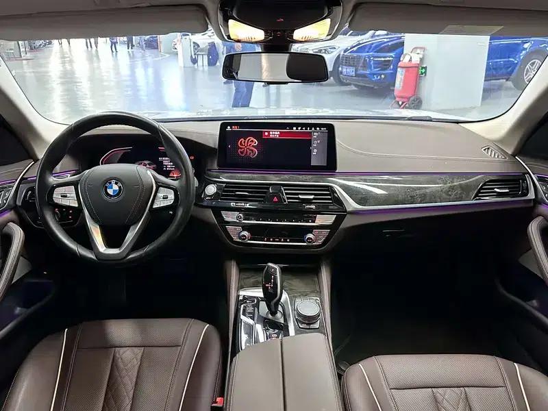 2021 BMW 5 Series 525Li Luxury Package — миниатюра 21