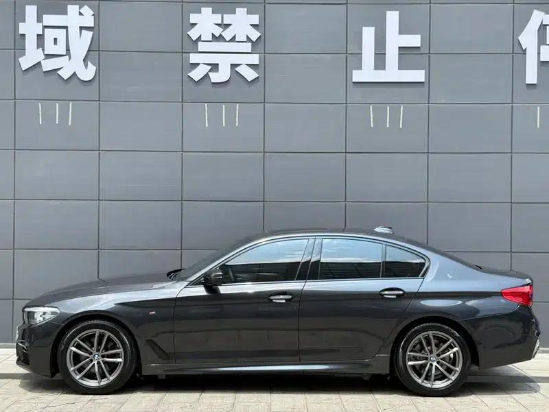 2018 BMW 5 Series (Imported) 525i M Sport Package — миниатюра 3