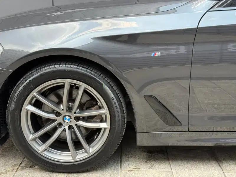 2018 BMW 5 Series (Imported) 525i M Sport Package — миниатюра 7