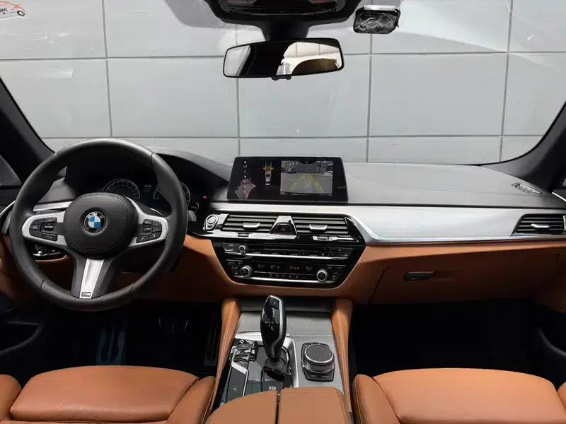2018 BMW 5 Series (Imported) 525i M Sport Package — миниатюра 8