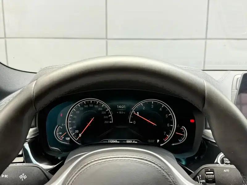2018 BMW 5 Series (Imported) 525i M Sport Package — миниатюра 10