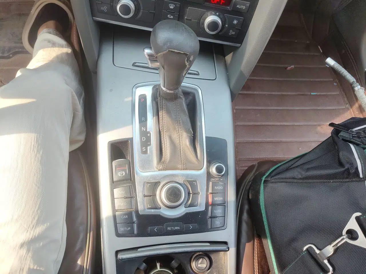 Audi A6L 2008 2.0T Automatic Standard Edition — миниатюра 14