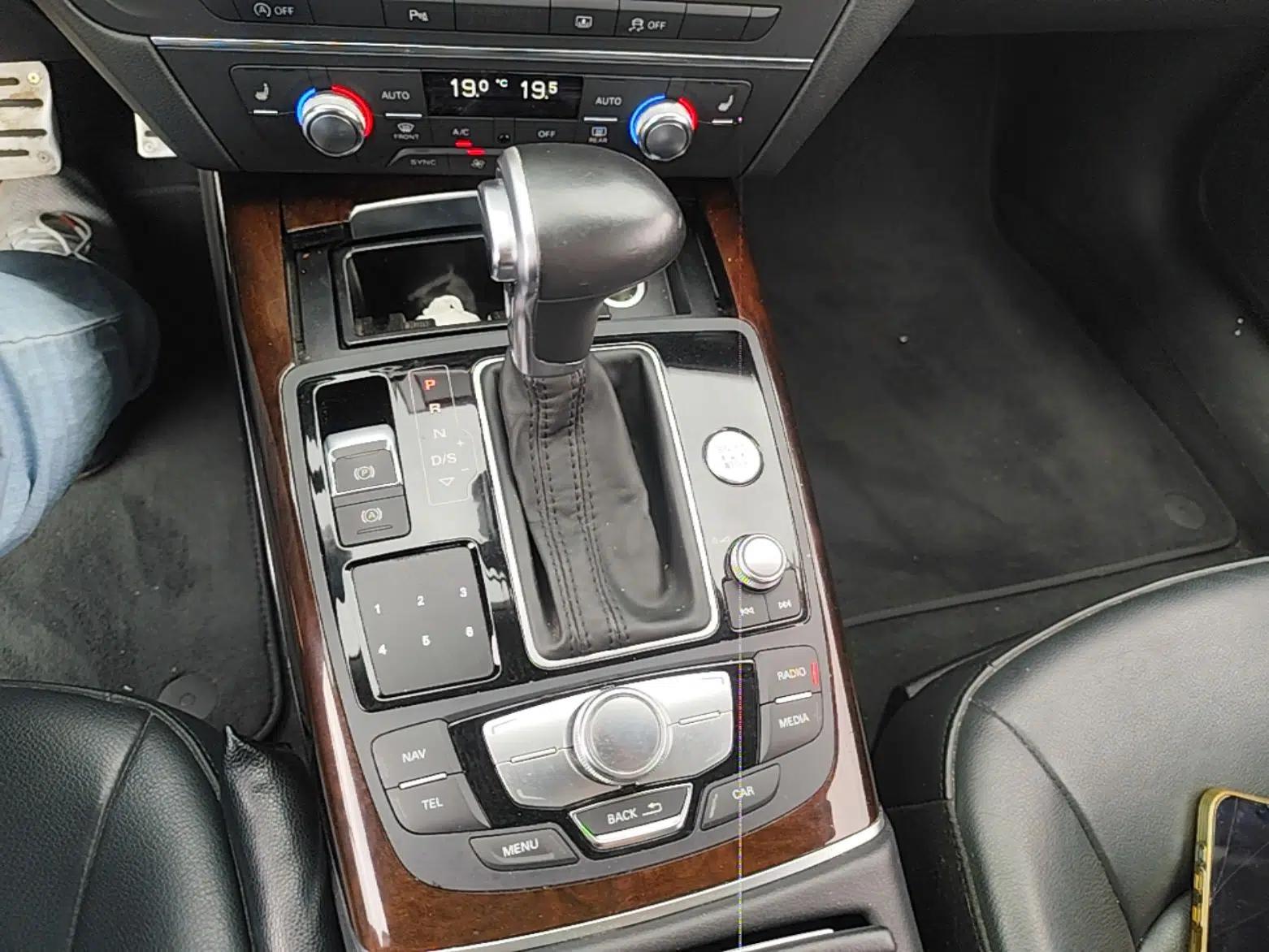 Audi A6L 2014 30 FSI Comfort Model — миниатюра 16