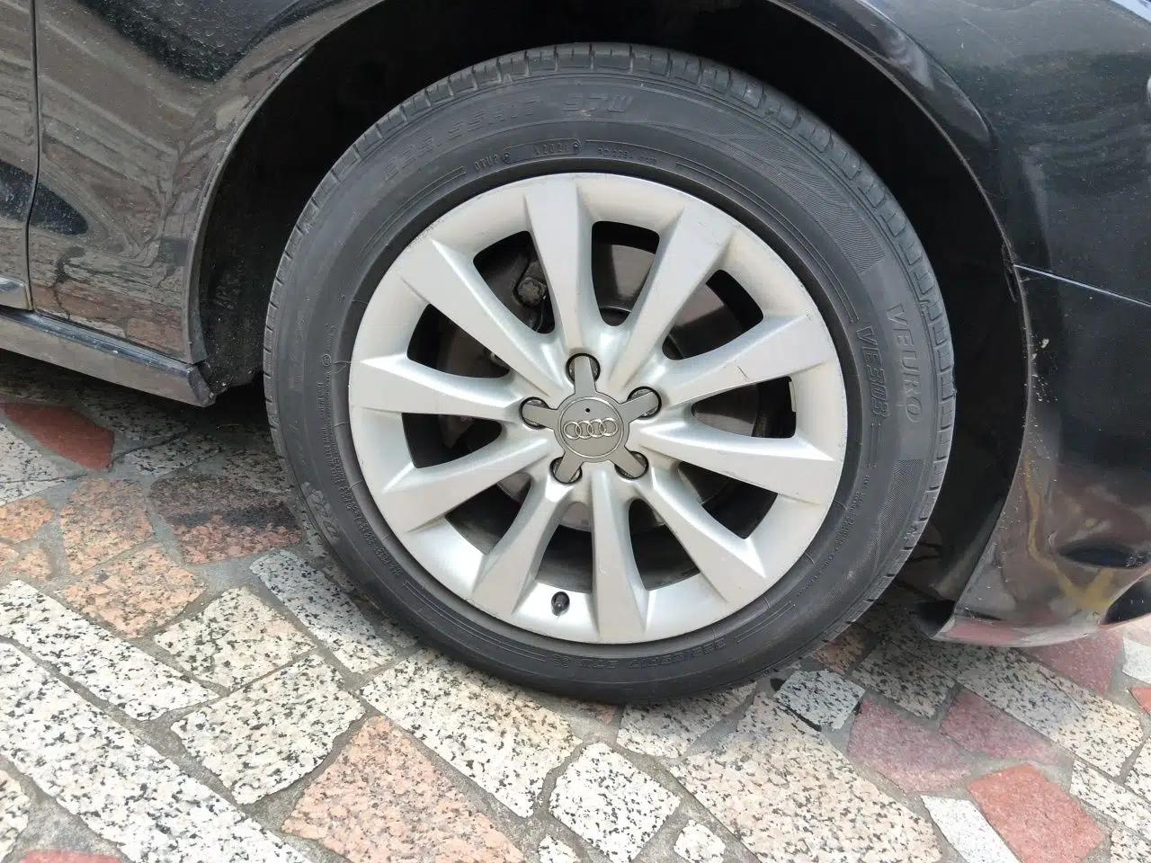 Audi A6L 2012 30 FSI Comfort Model — миниатюра 8