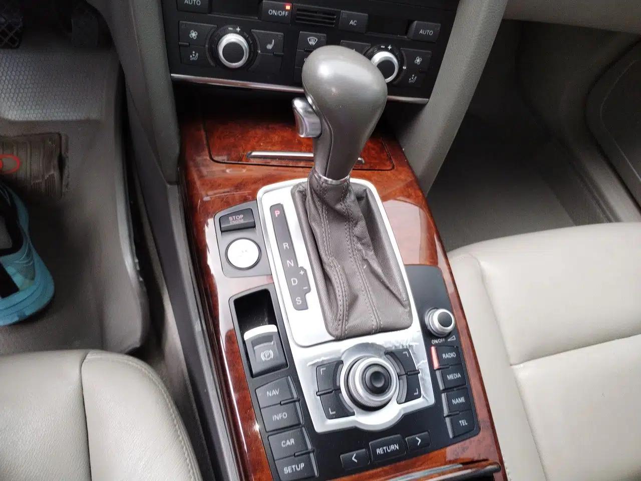 Audi A6L 2011 2.8 FSI Comfort Model — миниатюра 14
