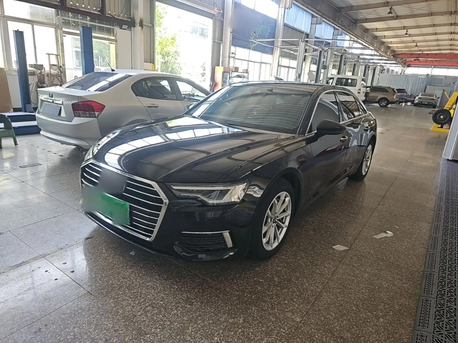Audi A6L 2021 40 TFSI Luxury Prestige Edition — миниатюра 1