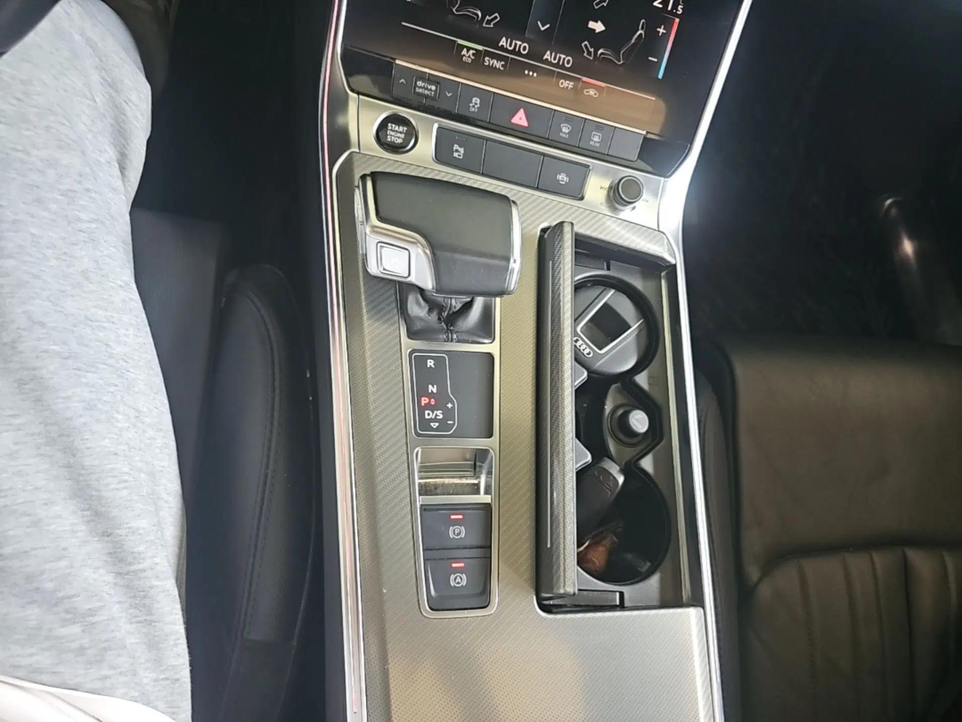 Audi A6L 2021 40 TFSI Luxury Prestige Edition — миниатюра 16