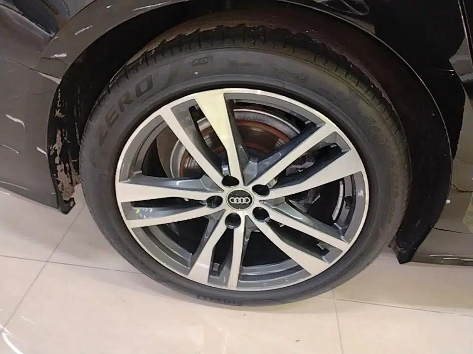 Audi A6L 2023 Revised 40 TFSI Luxury Dynamic Edition — миниатюра 11