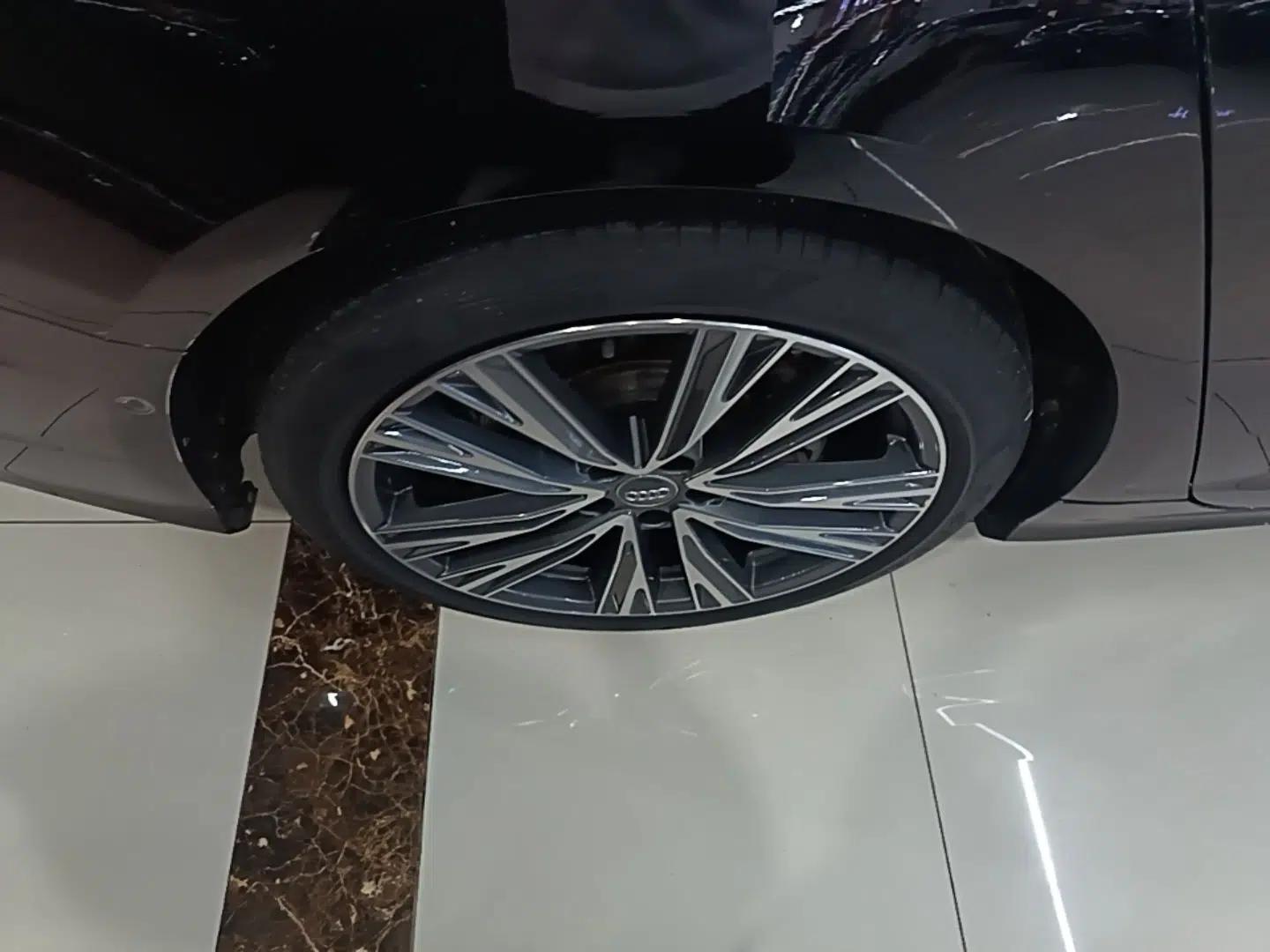 Audi A6L 2020 45 TFSI quattro Prestige Dynamic Edition — миниатюра 11