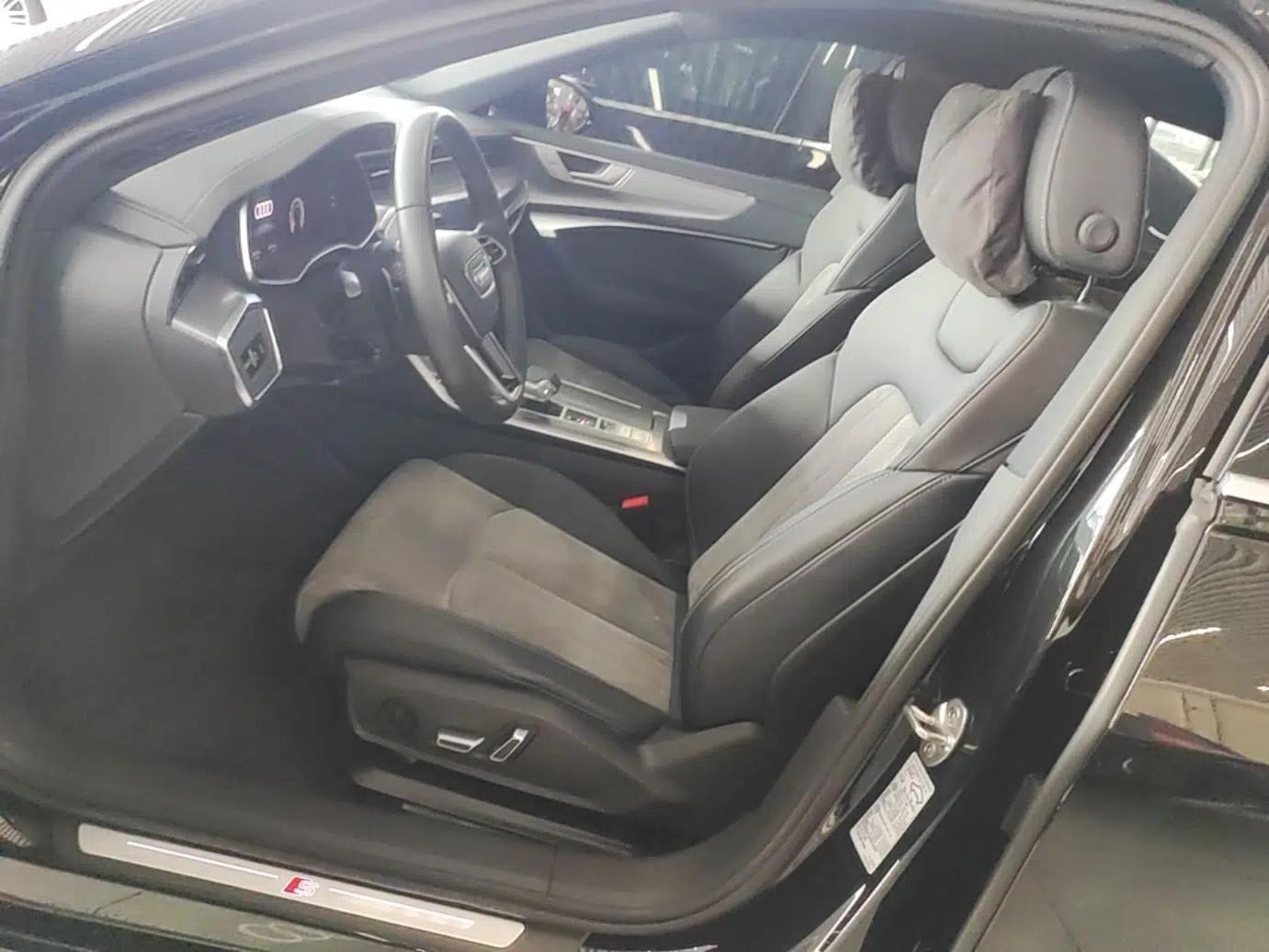 Audi A6L 2023 40 TFSI Luxury Dynamic Model — миниатюра 22