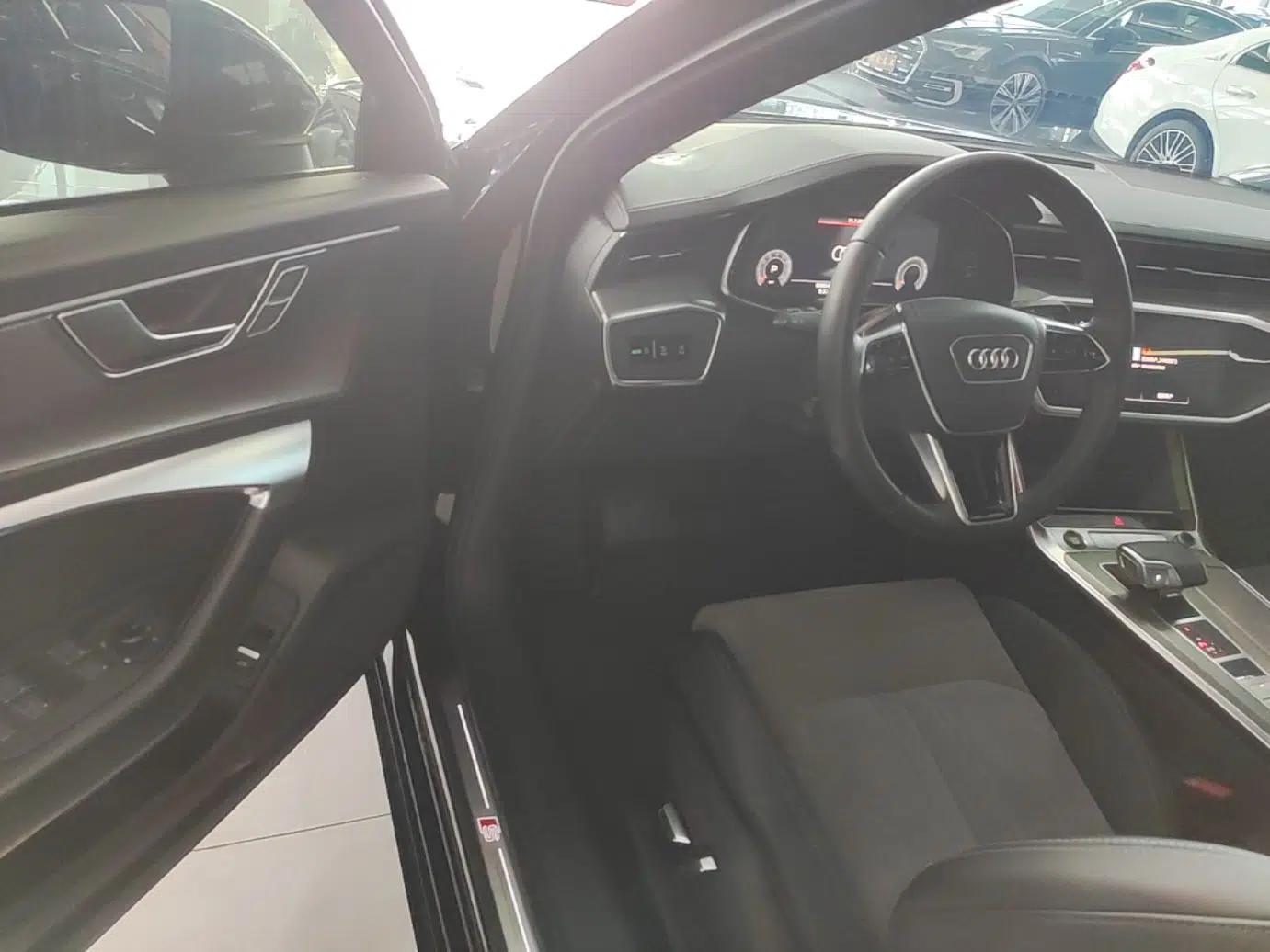 Audi A6L 2023 40 TFSI Luxury Dynamic Model — миниатюра 23