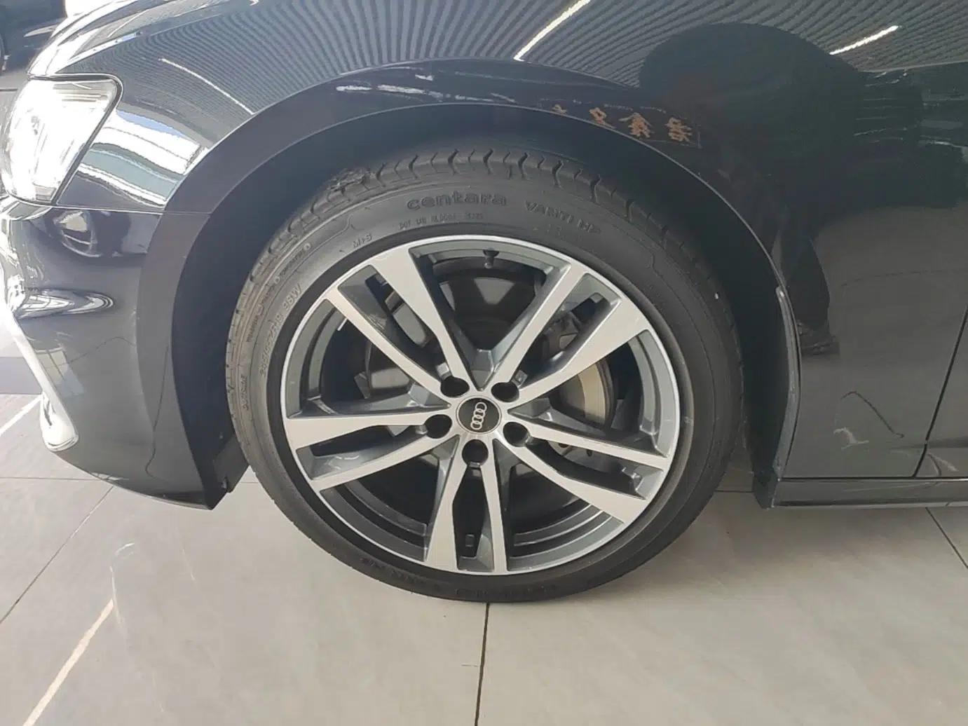 Audi A6L 2023 40 TFSI Luxury Dynamic Model — миниатюра 10