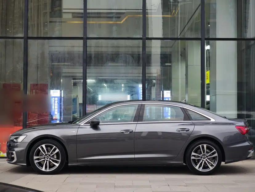 Audi A6L 2023 Revised 40 TFSI Luxury Dynamic Edition — миниатюра 4