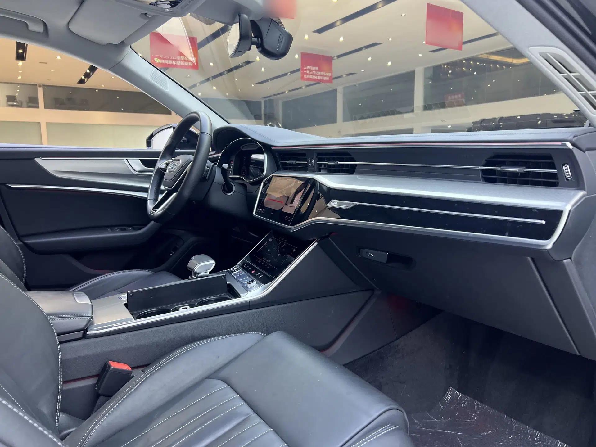Audi A6L 2024 45 TFSI Prestige Dynamic Edition — миниатюра 23