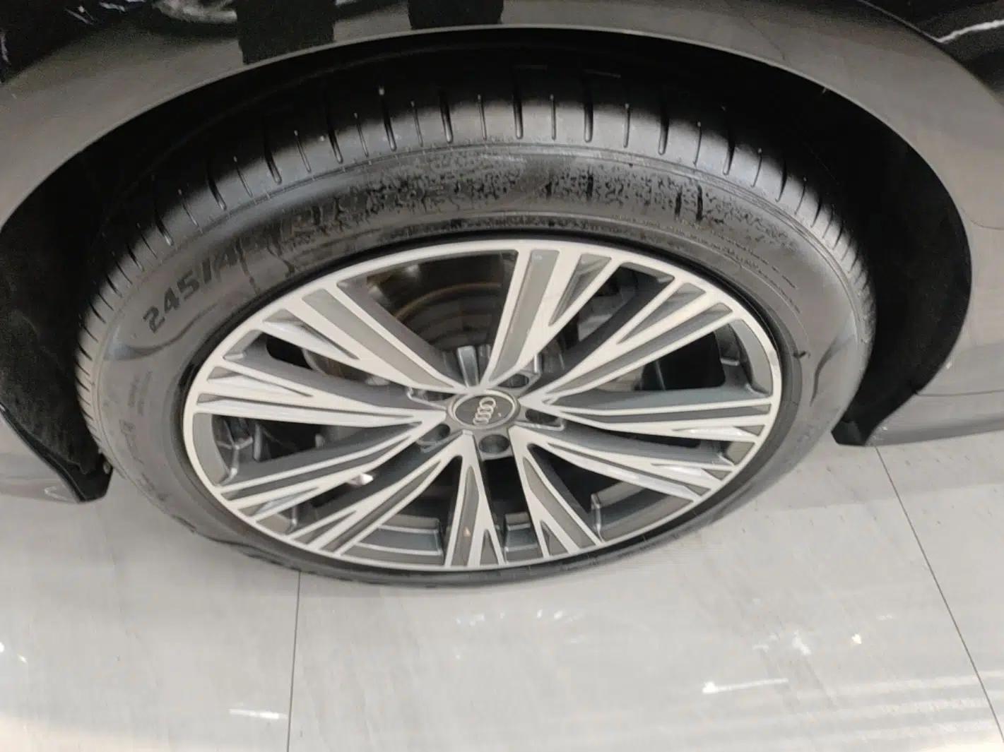 Audi A6L 2024 40 TFSI Luxury Dynamic Edition — миниатюра 11