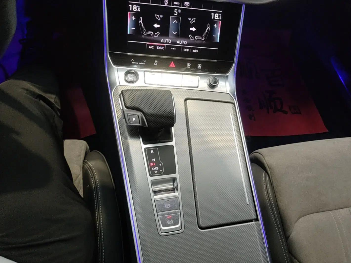 Audi A6L 2024 40 TFSI Luxury Dynamic Edition — миниатюра 26