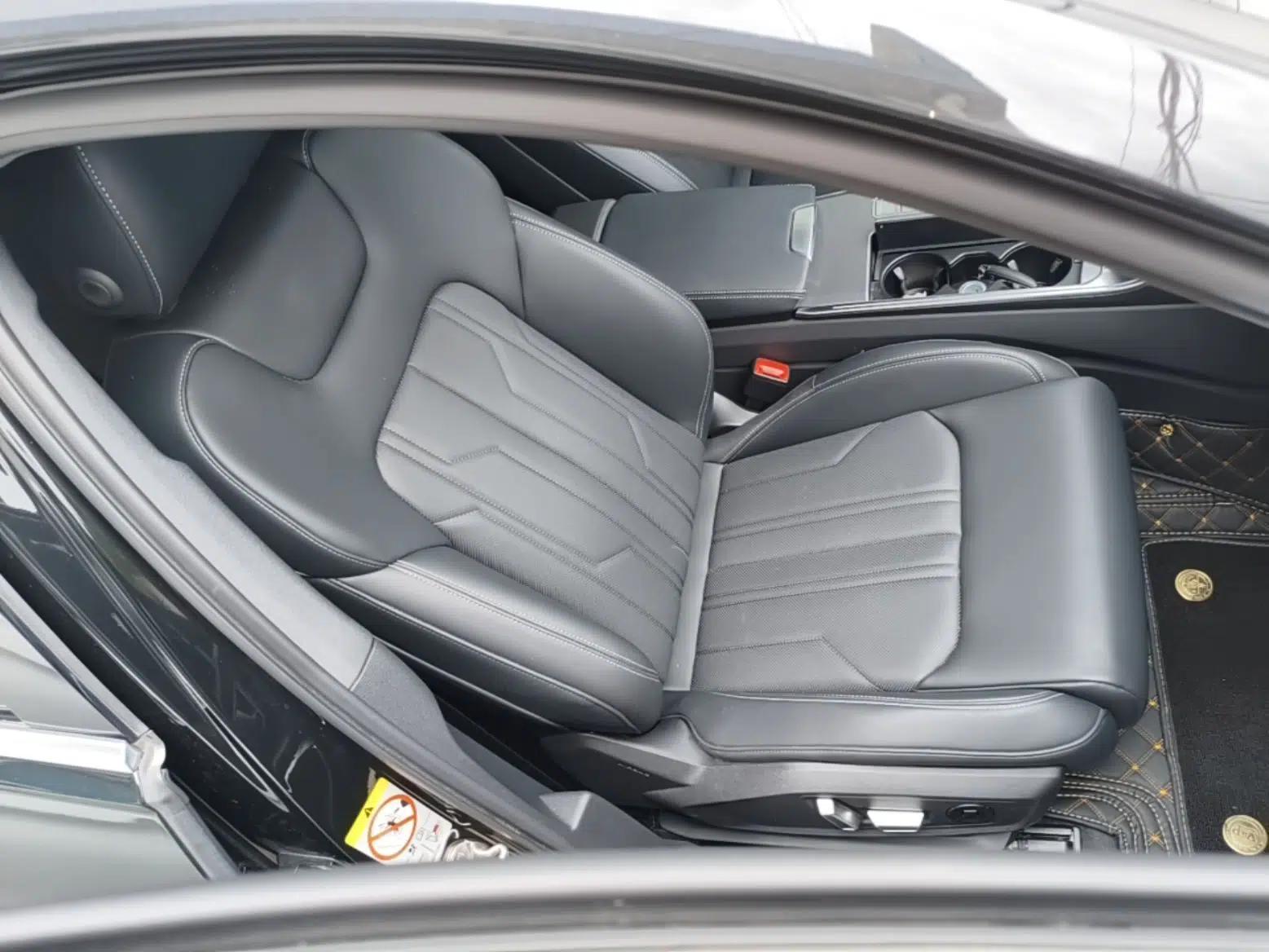 Audi A6L 2025 Revised 40 TFSI Luxury Dynamic Edition — миниатюра 24