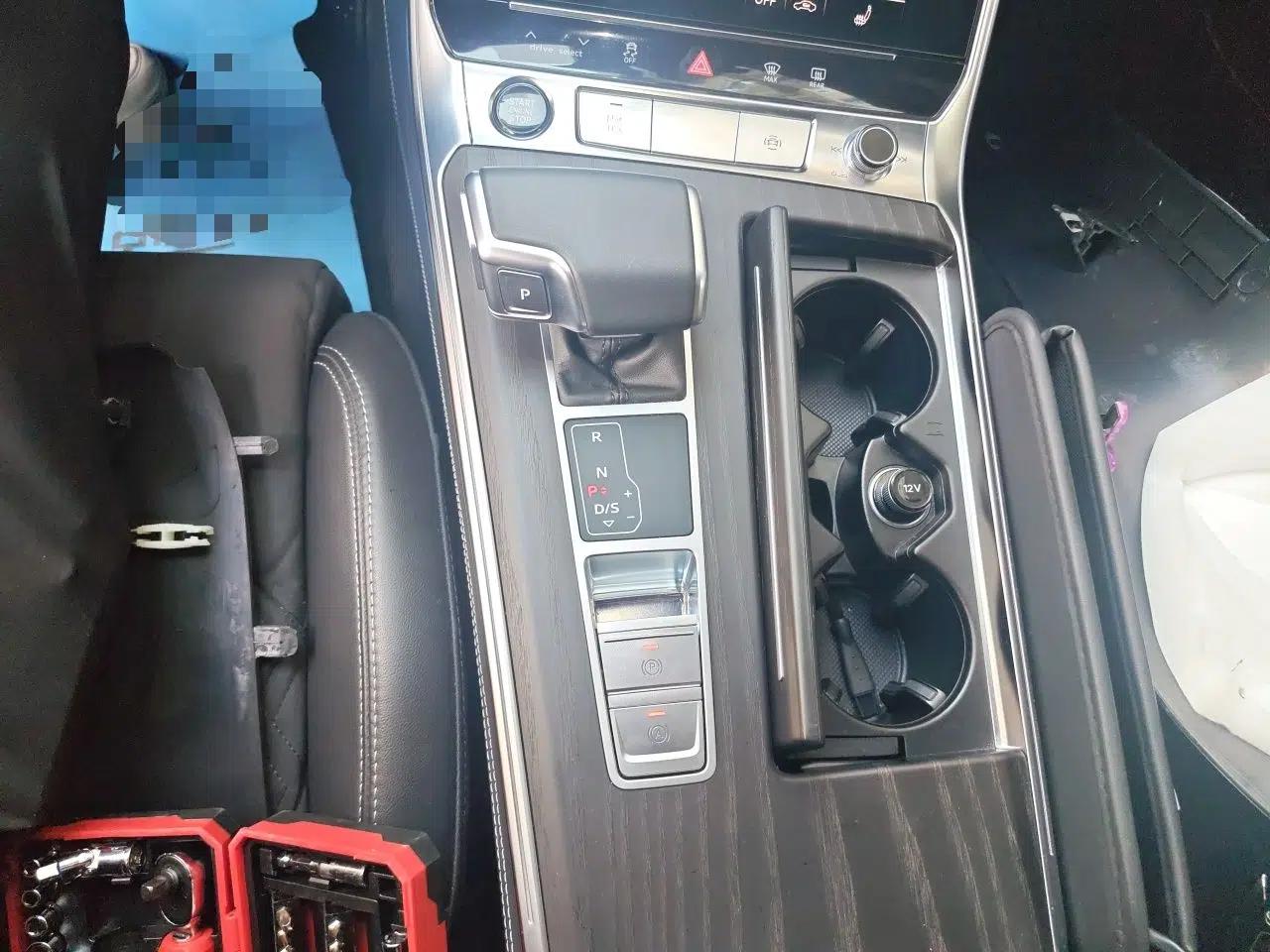 Audi A6L 2024 55 TFSI quattro Prestige Dynamic Edition — миниатюра 14