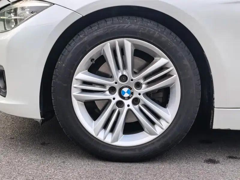 2017 BMW 3 Series 320Li Fashion Edition — миниатюра 11