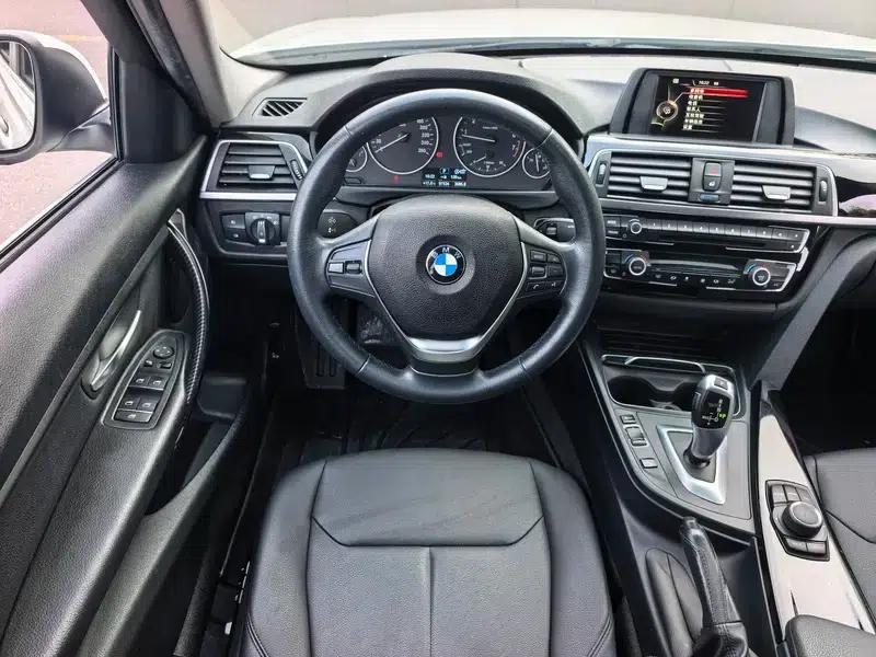 2017 BMW 3 Series 320Li Fashion Edition — миниатюра 15
