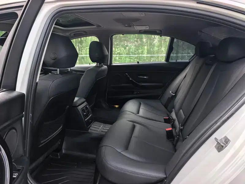 2017 BMW 3 Series 320Li Fashion Edition — миниатюра 18
