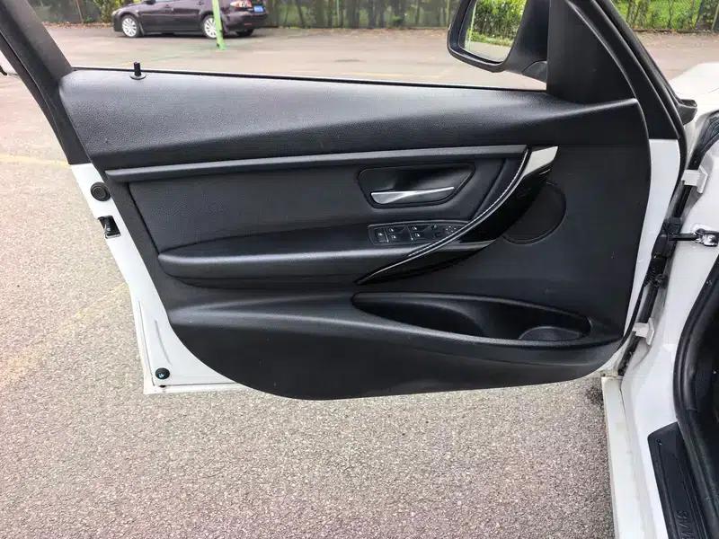 2017 BMW 3 Series 320Li Fashion Edition — миниатюра 9