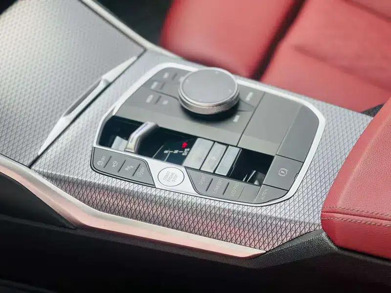 2026 BMW 3 Series 330Li M Sport Shadow Edition — миниатюра 15