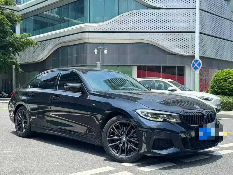 2021 BMW 3 Series 325i M Sport Shadow Edition — миниатюра 3