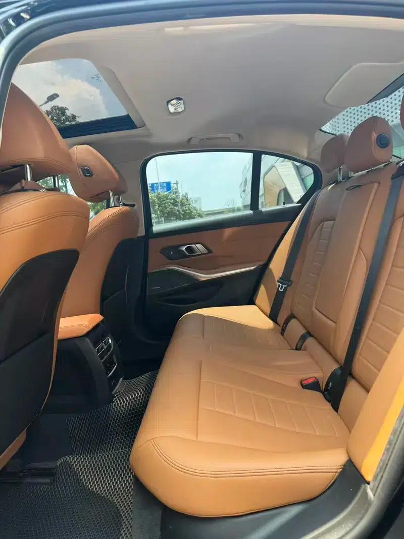 2021 BMW 3 Series 325i M Sport Shadow Edition — миниатюра 10
