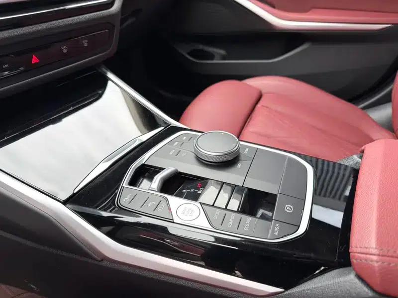 2023 BMW 3 Series 320Li M Sport Package — миниатюра 11