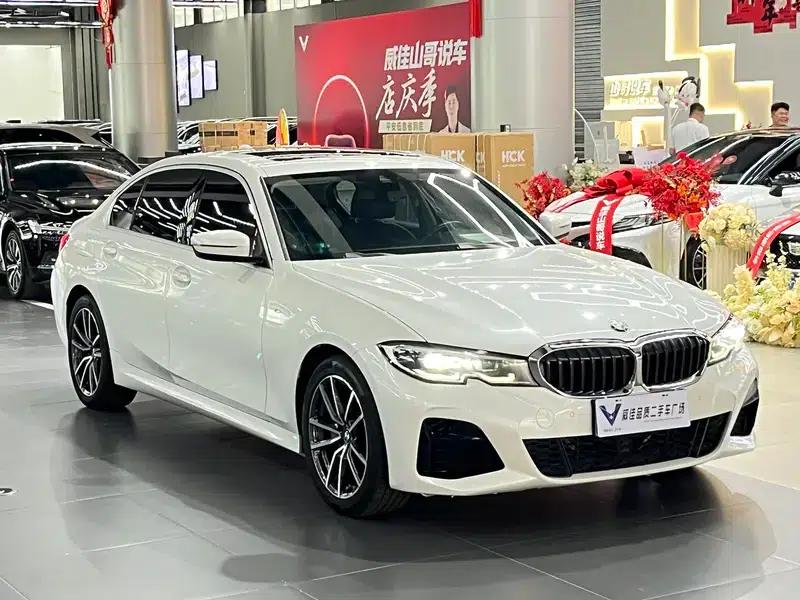 2021 BMW 3 Series 325Li M Sport Shadow Edition — миниатюра 3