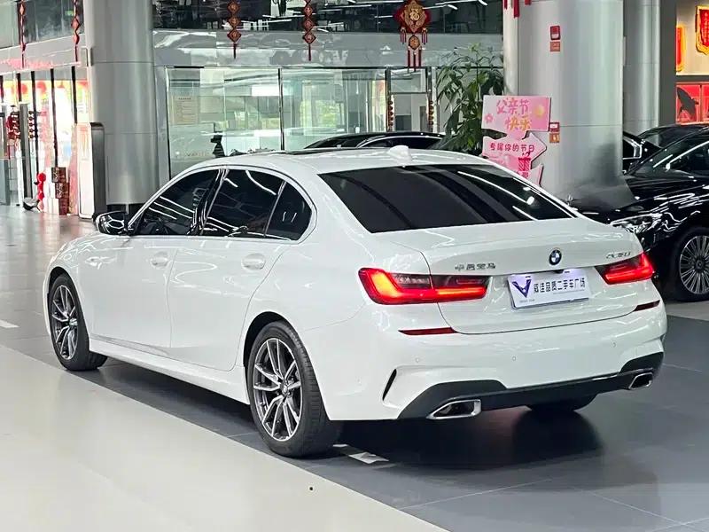 2021 BMW 3 Series 325Li M Sport Shadow Edition — миниатюра 4