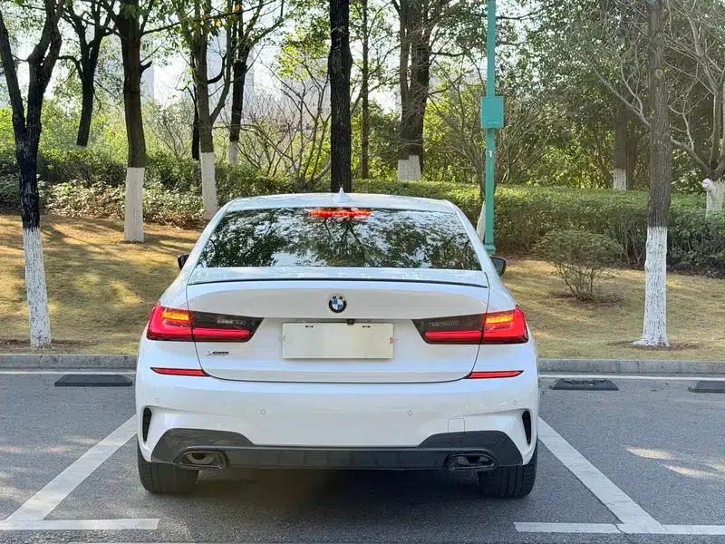 2022 BMW 3 Series 325Li M Sport Package — миниатюра 5