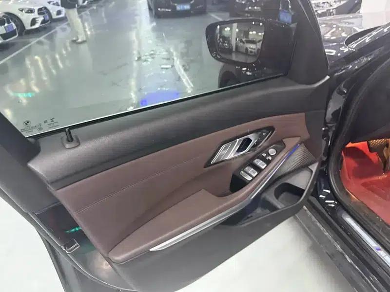 2022 BMW 3 Series 325Li M Sport Package — миниатюра 12