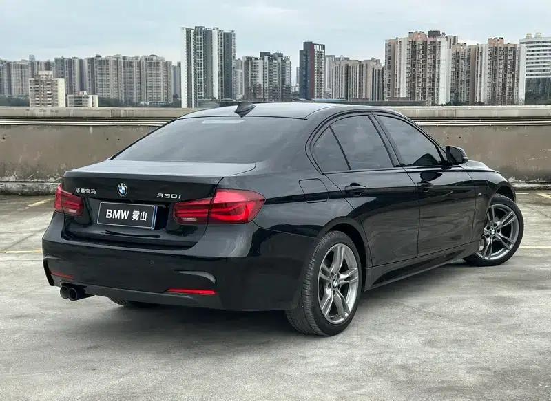 2018 BMW 3 Series 330i M Sport Shadow Edition — миниатюра 6