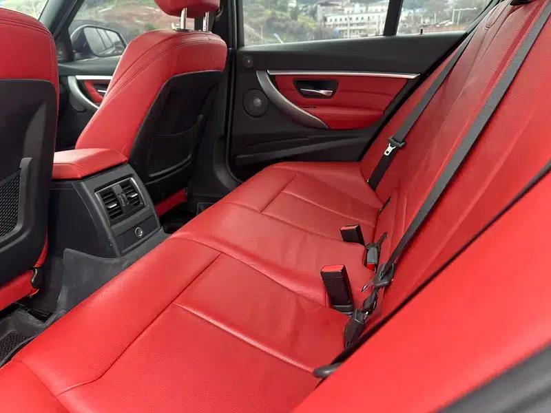 2018 BMW 3 Series 330i M Sport Shadow Edition — миниатюра 9