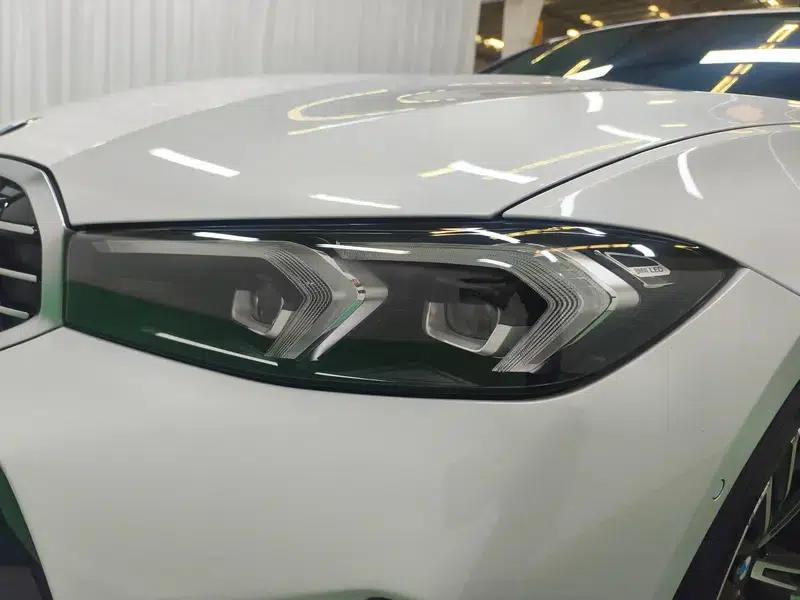 2023 BMW 3 Series 325i M Sport Package — миниатюра 12